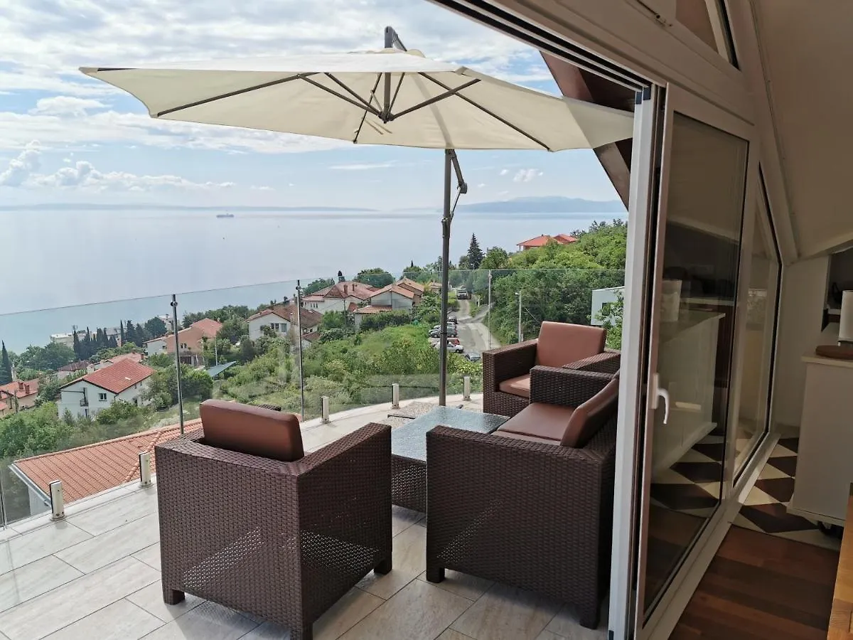 Apartment Birds View Opatija 0*,  Kroatien