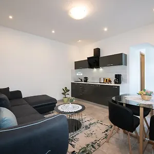 Apartment Emili, Opatija